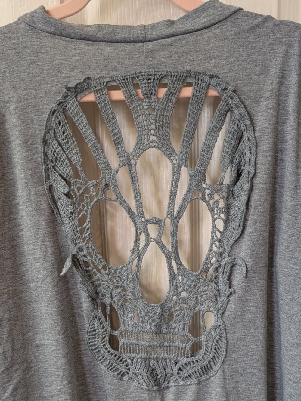 Crochet Back Skull Sweater Grey Size 2XL